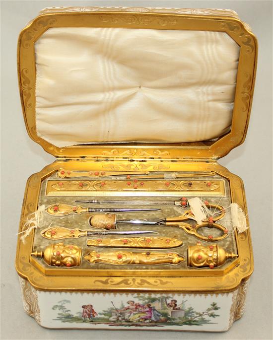 A Meissen porcelain necessaire casket, late 19th century, 20cm.